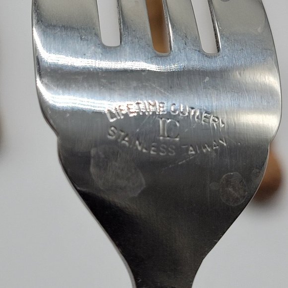 Harbor House Lifetime Cutlery Wooden Handled 6.5" Forks Lot Of 13 Made In Taiwan - Picture 5 of 6